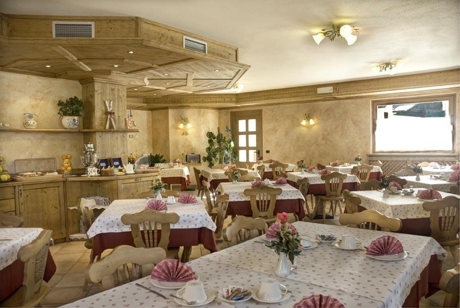 Hotel Costanza Mountain Holiday Livigno Exterior foto